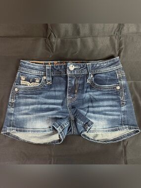 EUC Rock Revival Iselin Denim Jean Easy Shorts Size 26